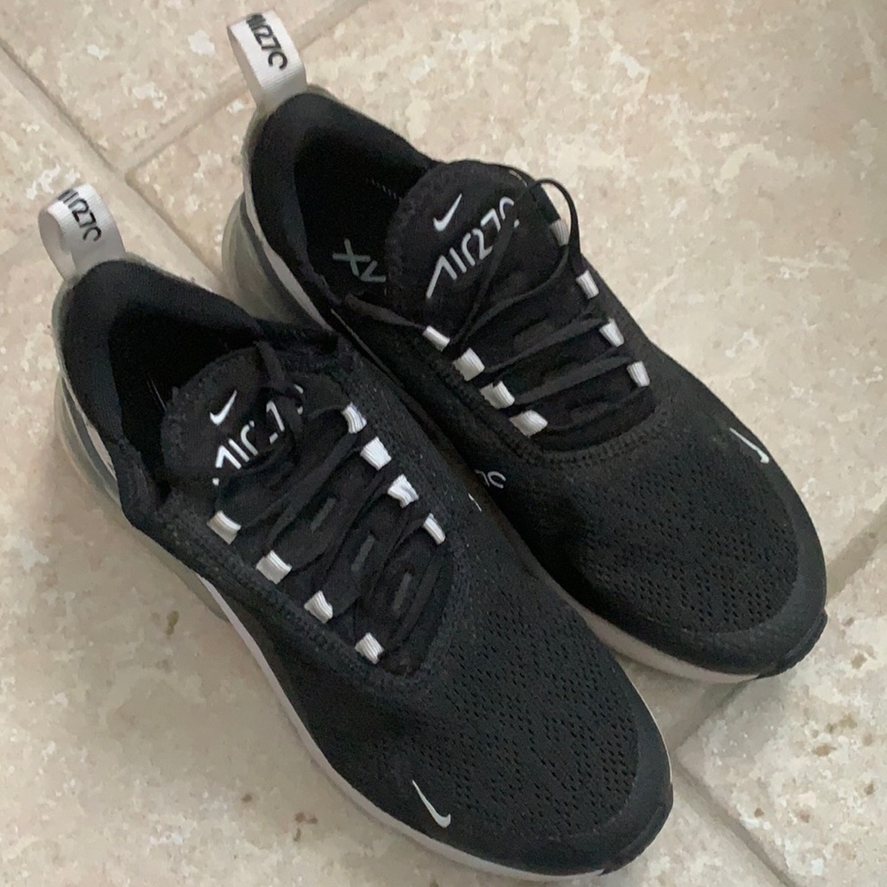 Nike Air Max 270